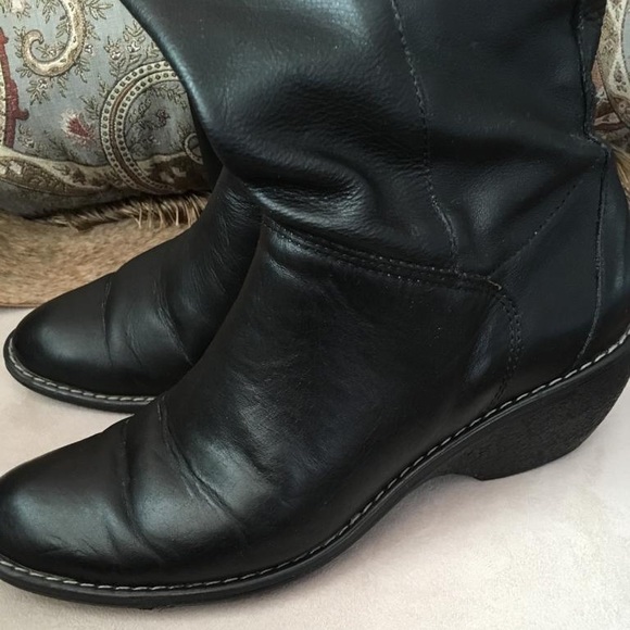 Leather Boots - Picture 4 of 6